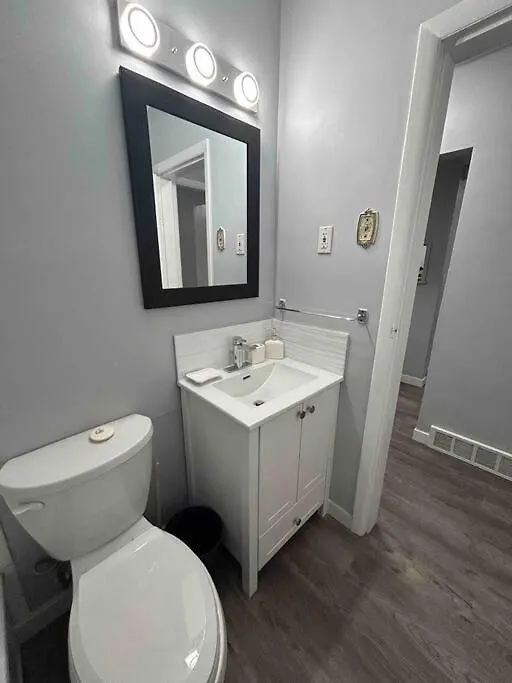 Cute Highland Park Apartment Calgary 0*,